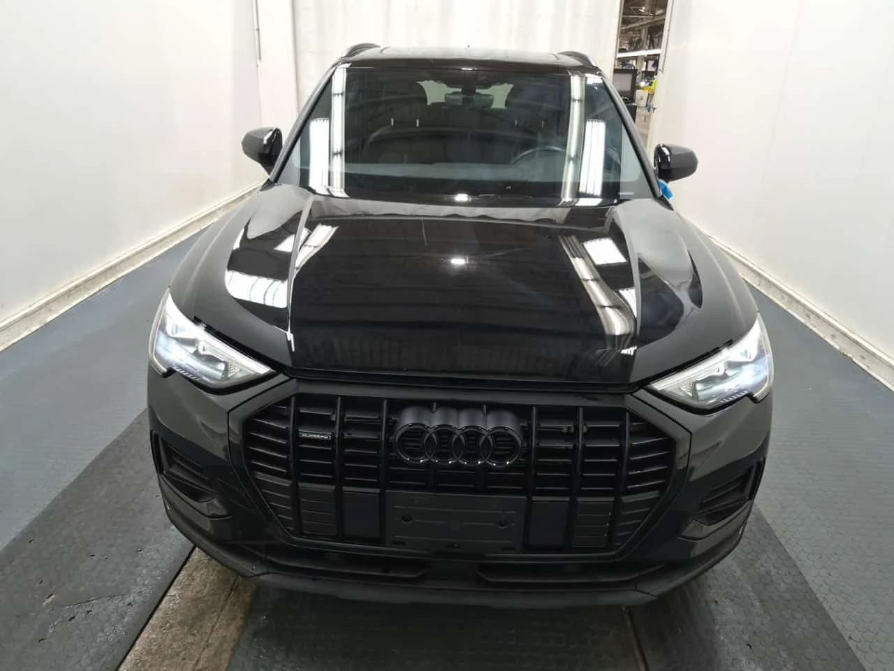 Audi Q3 KOMFORT | CARFAX | БЕЗ ПЪРВОНАЧАЛНА ВНОСКА, снимка 2 - Автомобили и джипове - 54948778