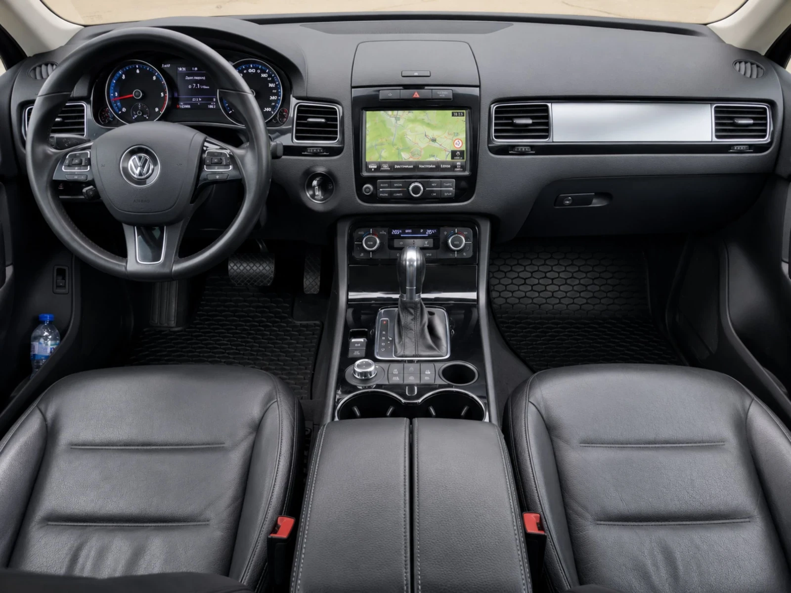 VW Touareg 3.0TDI/245, снимка 11 - Автомобили и джипове - 55214854