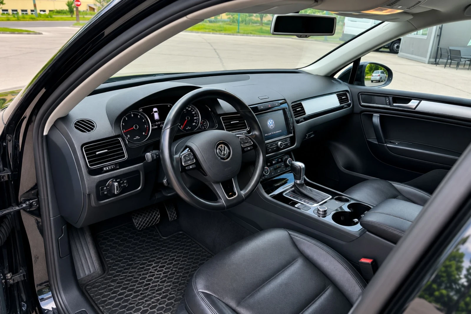 VW Touareg 3.0TDI/245, снимка 10 - Автомобили и джипове - 55214854