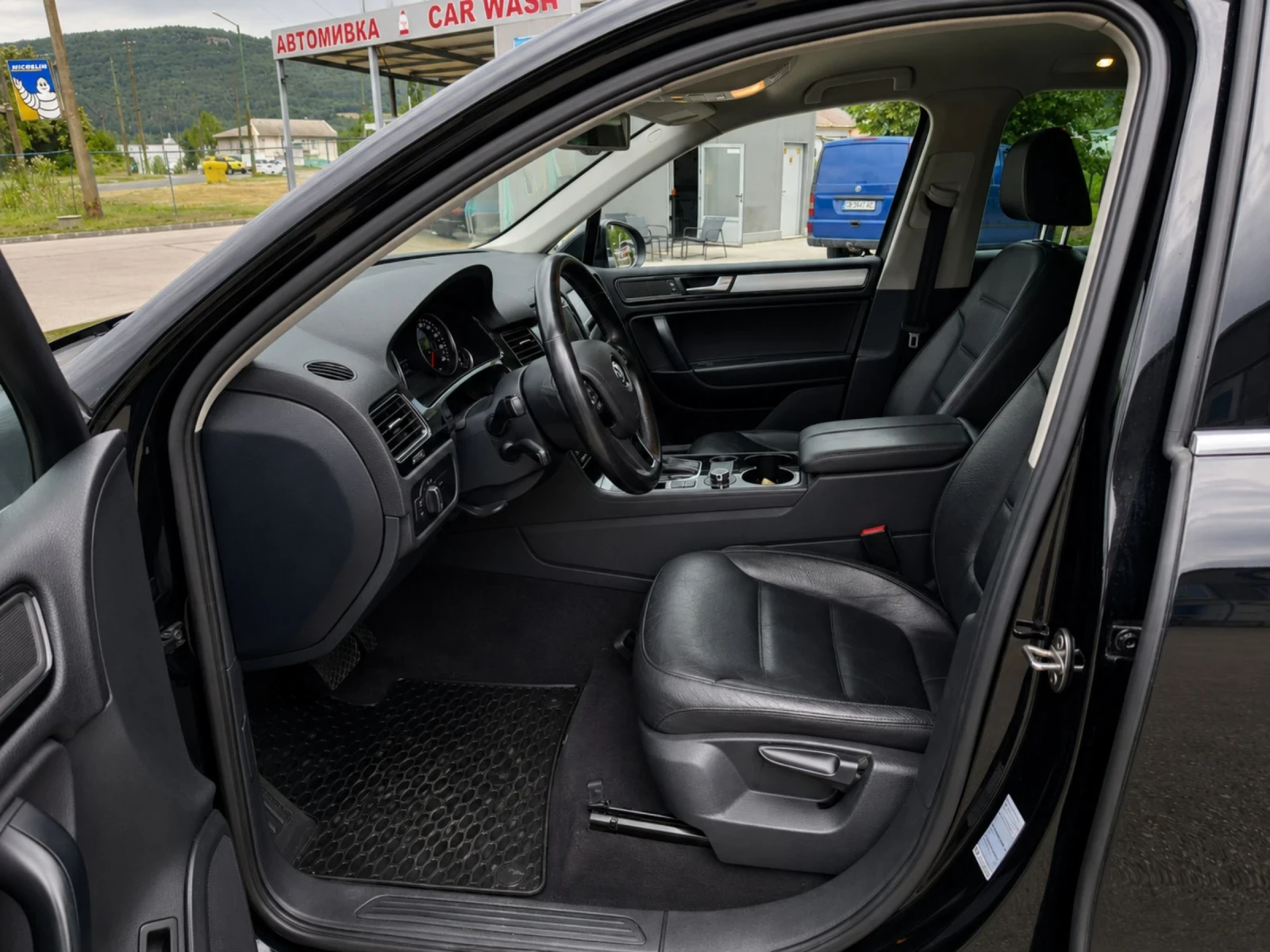VW Touareg 3.0TDI/245, снимка 9 - Автомобили и джипове - 55214854