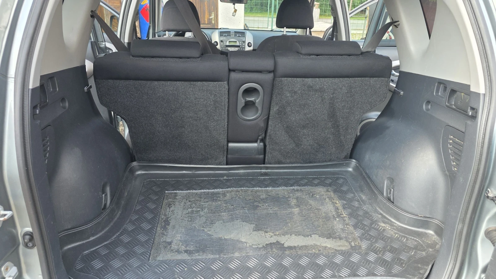 Toyota Rav4 2.2 D-4D 135 4X4, снимка 12 - Автомобили и джипове - 55351959