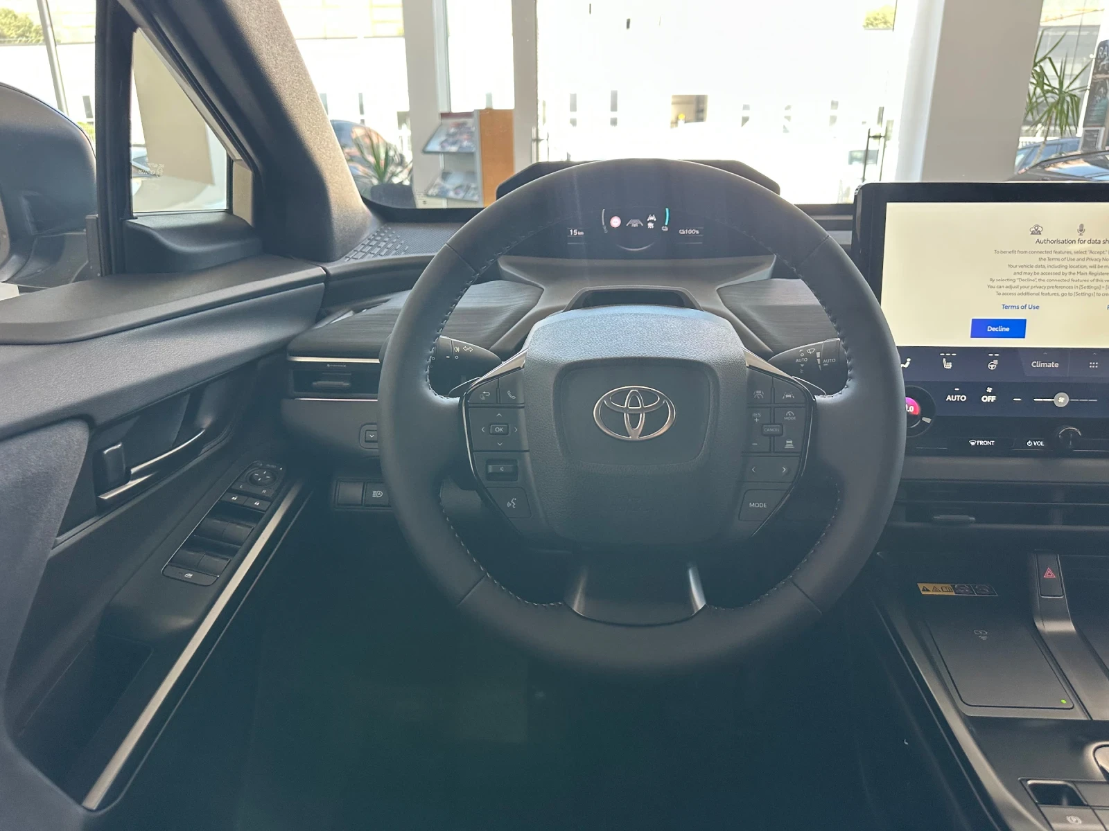 Toyota C-HR Pulse, снимка 11 - Автомобили и джипове - 55887391