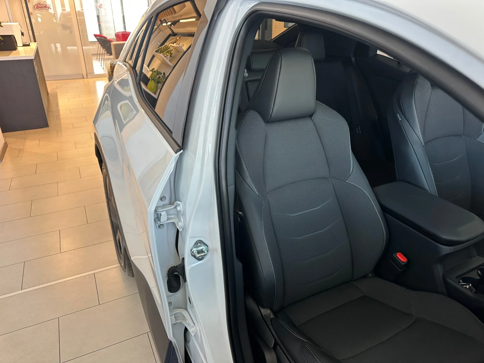 Toyota C-HR Pulse, снимка 7 - Автомобили и джипове - 55887391