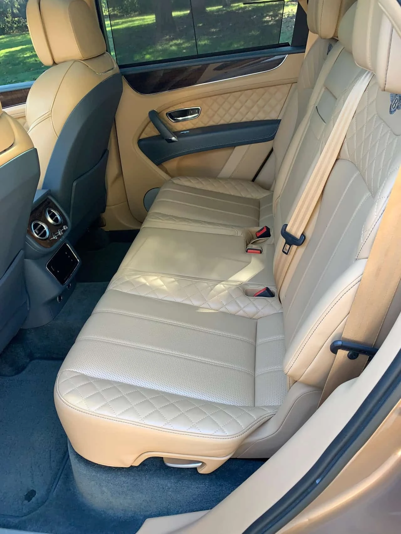Bentley Bentayga * AWD * CARFAX * ����� �� ����������� | Mobile.bg � ����������� 11