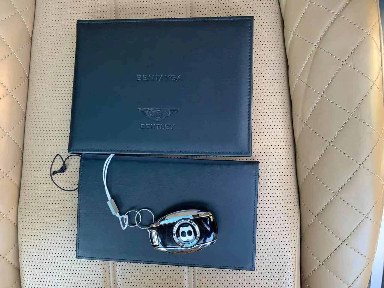 Bentley Bentayga * AWD * CARFAX * ����� �� ����������� | Mobile.bg � ����������� 12
