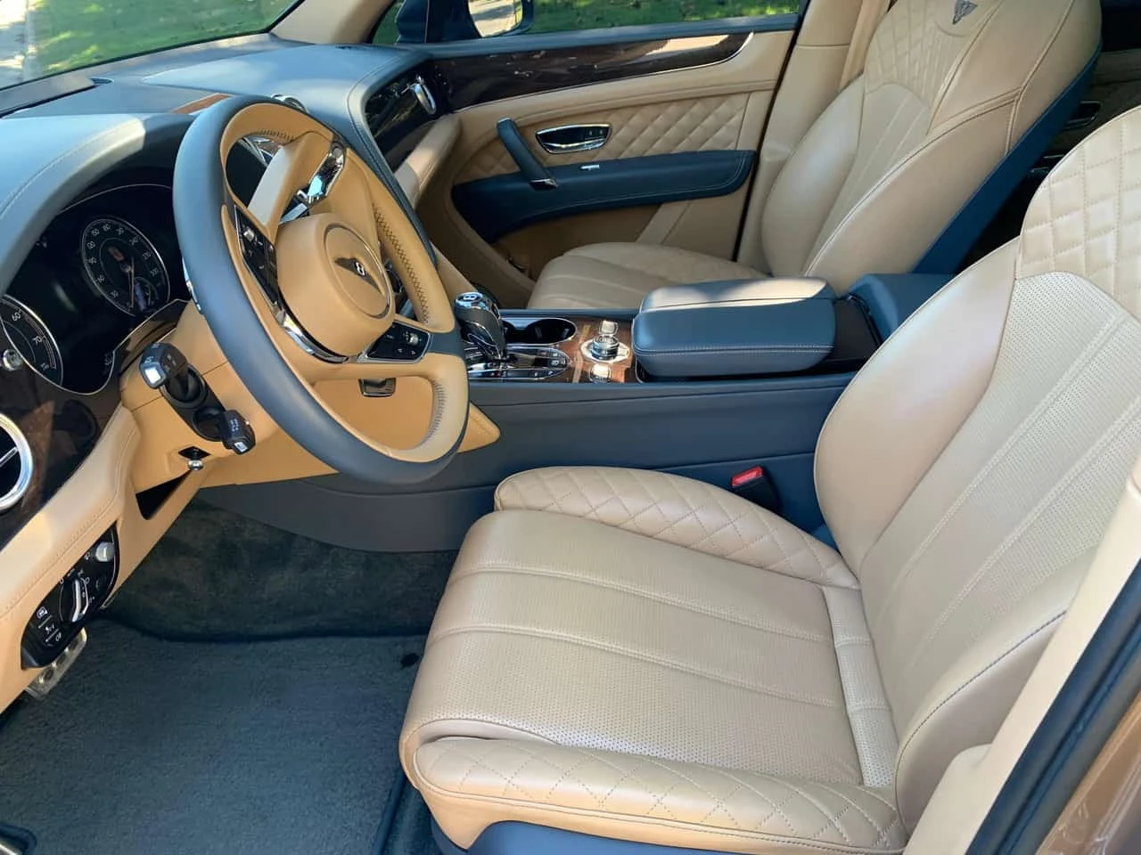 Bentley Bentayga * AWD * CARFAX * ����� �� ����������� | Mobile.bg � ����������� 6