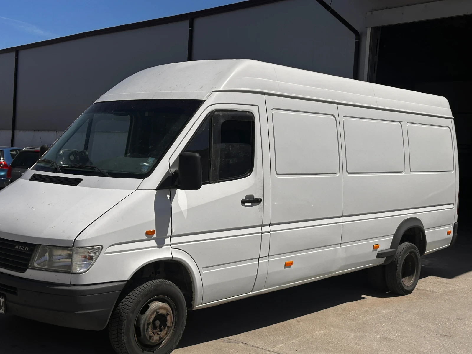 Mercedes-Benz 412 двойна гума - изображение 2