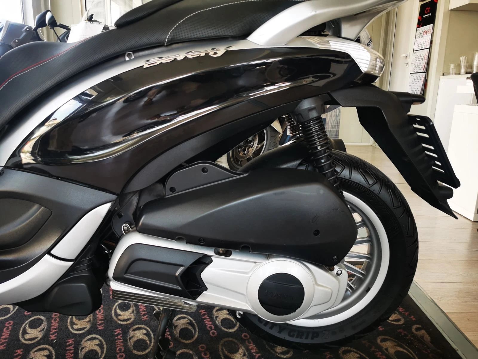 Piaggio Beverly 300i LED 2014г. - изображение 6