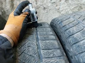 Гуми Зимни 245/45R19, снимка 4