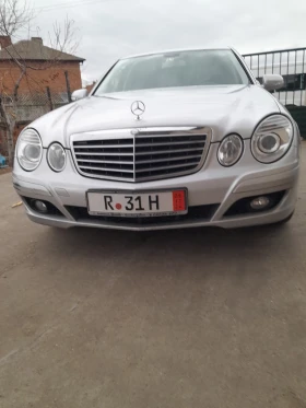 Mercedes-Benz E 220, снимка 2