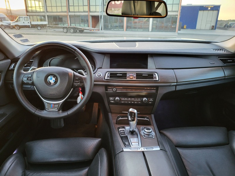 BMW 730, снимка 11 - Автомобили и джипове - 45270407