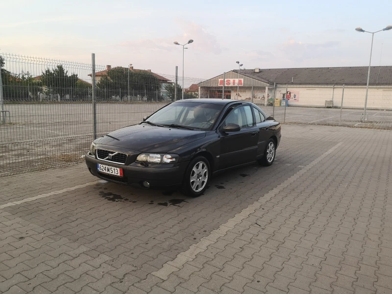 Volvo S60 2.4, снимка 10 - Автомобили и джипове - 49500219