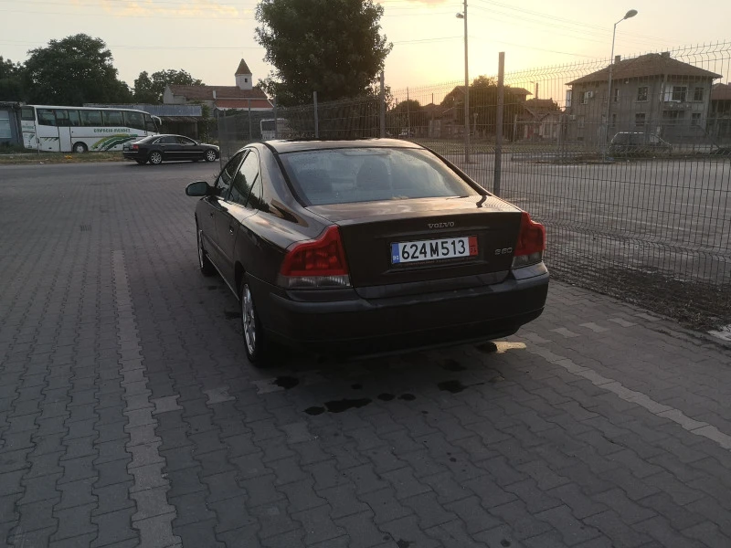 Volvo S60 2.4, снимка 8 - Автомобили и джипове - 49500219