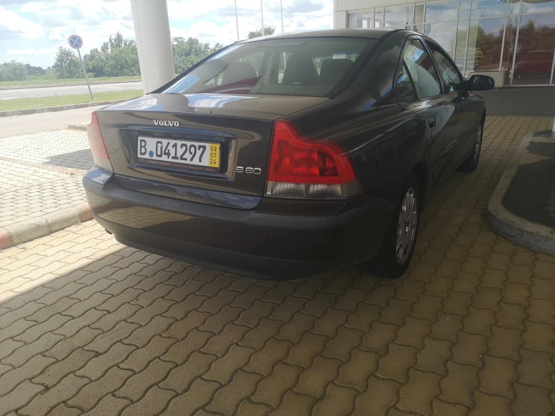 Volvo S60 2.4, снимка 3 - Автомобили и джипове - 49500219