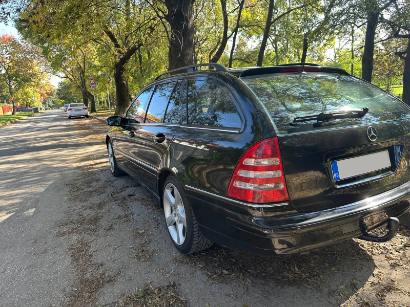 Mercedes-Benz C 320, снимка 3 - Автомобили и джипове - 47580433