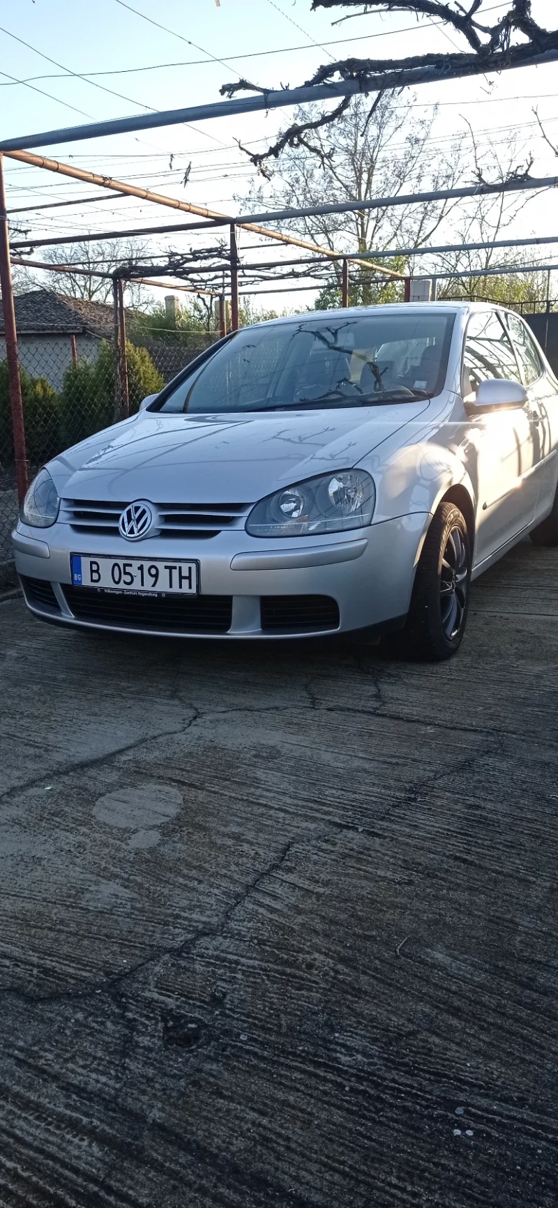 VW Golf, снимка 1 - Автомобили и джипове - 47582298