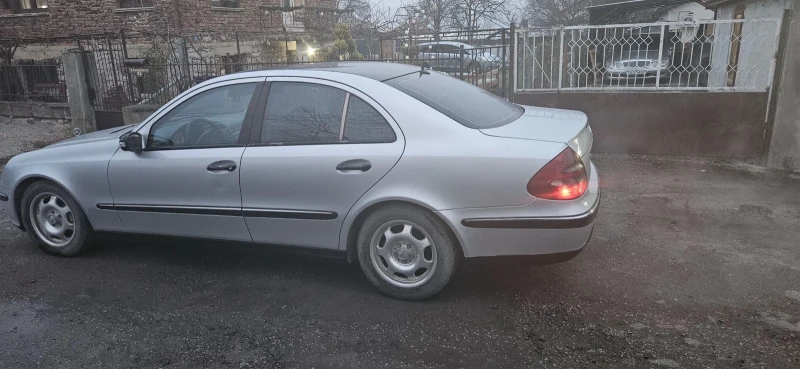 Mercedes-Benz E 320, снимка 6 - Автомобили и джипове - 48151092