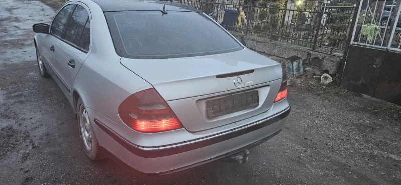 Mercedes-Benz E 320, снимка 5 - Автомобили и джипове - 48151092