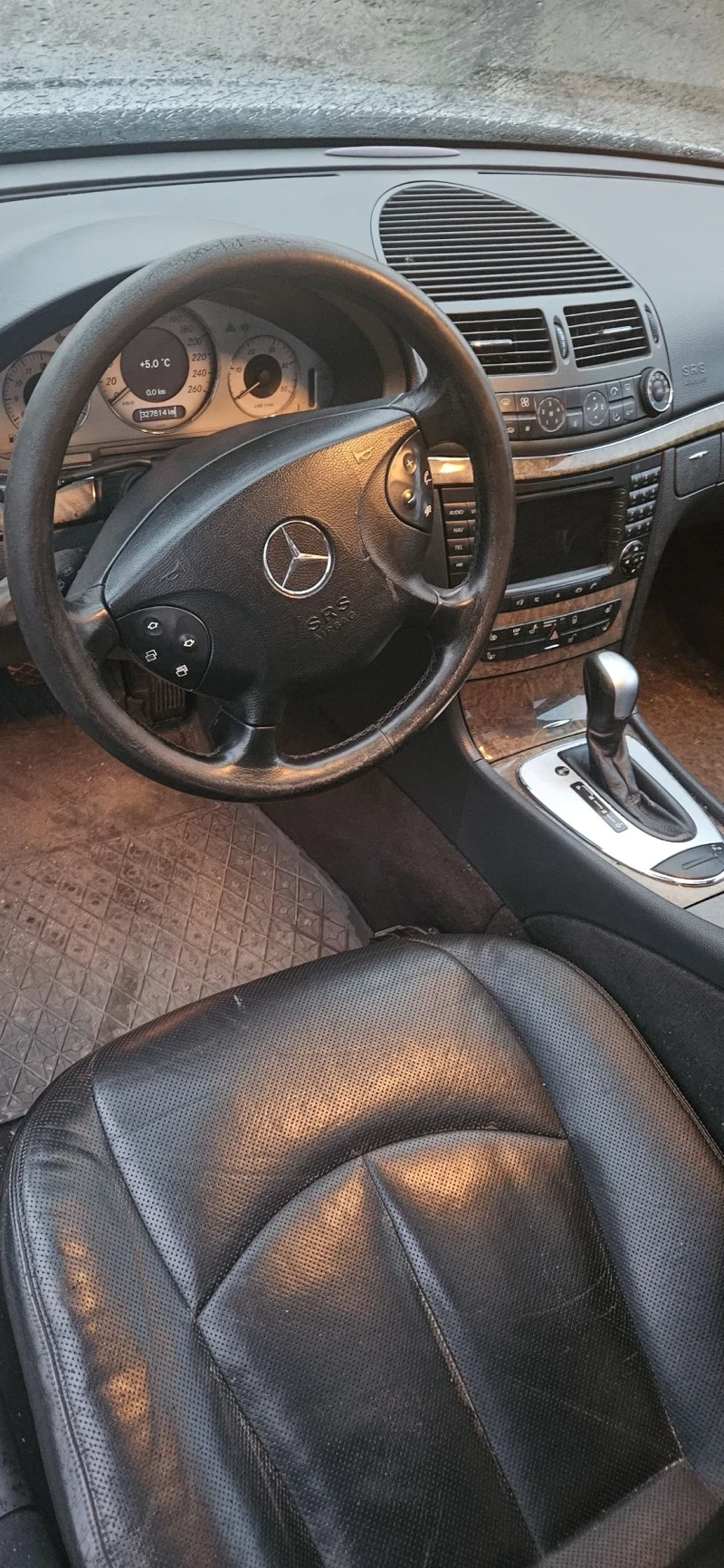 Mercedes-Benz E 320, снимка 7 - Автомобили и джипове - 48151092