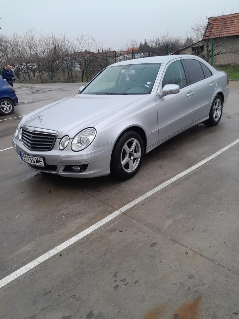 Mercedes-Benz E 220, снимка 2 - Автомобили и джипове - 48343803