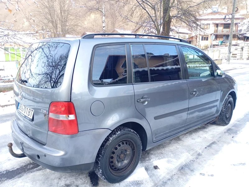 VW Touran VW, снимка 7 - Автомобили и джипове - 48442605