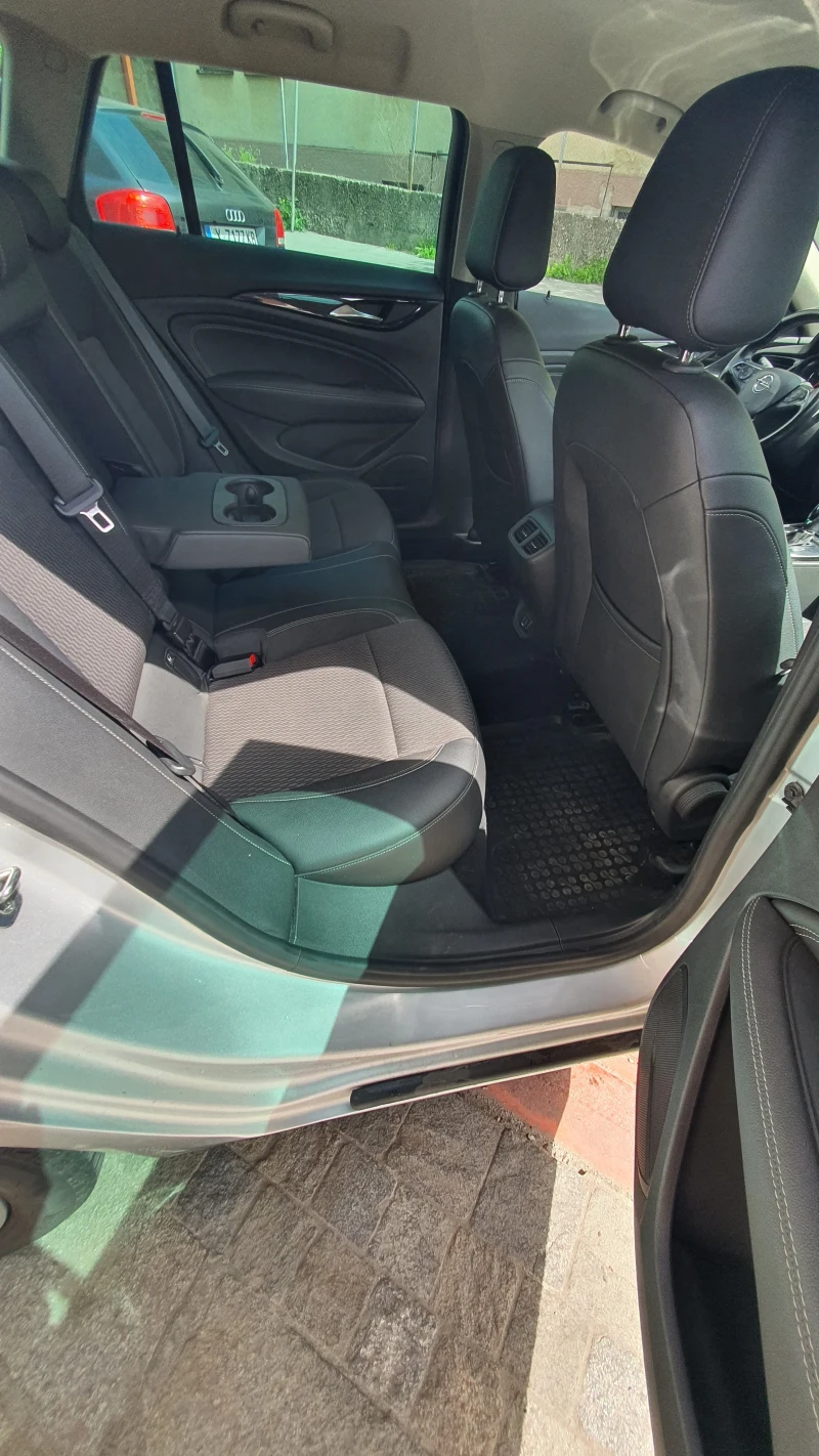 Opel Insignia 1.6 SPORTS TOURER* AUTOMATIC* NAVI* KEYLESS* , снимка 9 - Автомобили и джипове - 49930642