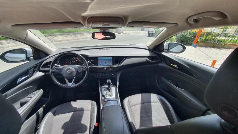 Opel Insignia 1.6 SPORTS TOURER* AUTOMATIC* NAVI* KEYLESS* , снимка 7 - Автомобили и джипове - 49930642