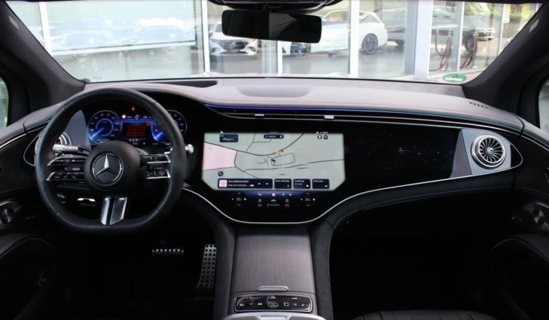 Mercedes-Benz EQS 450 SUV/AMG/4-MATIC/HYPERSCREEN/BURM/PANO/HEAD UP/, снимка 8 - Автомобили и джипове - 51532478