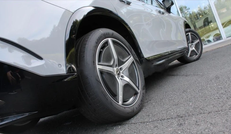 Mercedes-Benz EQS 450 SUV/AMG/4-MATIC/HYPERSCREEN/BURM/PANO/HEAD UP/, снимка 5 - Автомобили и джипове - 51532478