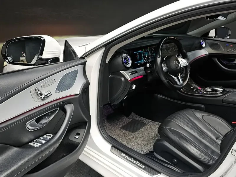 Mercedes-Benz CLS 400, снимка 11 - Автомобили и джипове - 54288636