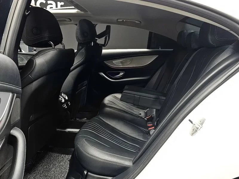 Mercedes-Benz CLS 400, снимка 12 - Автомобили и джипове - 54288636