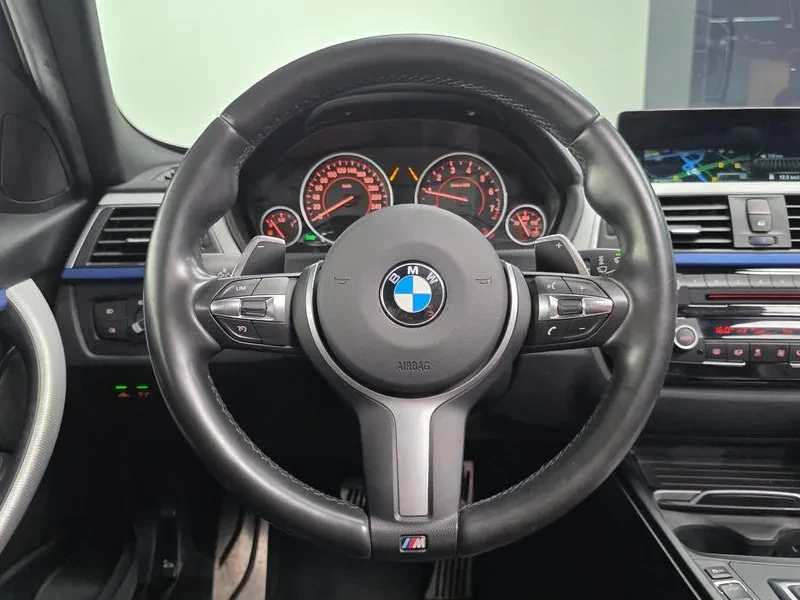 BMW 320 i M Sports - САМО 30% АВАНС, снимка 13 - Автомобили и джипове - 55896888