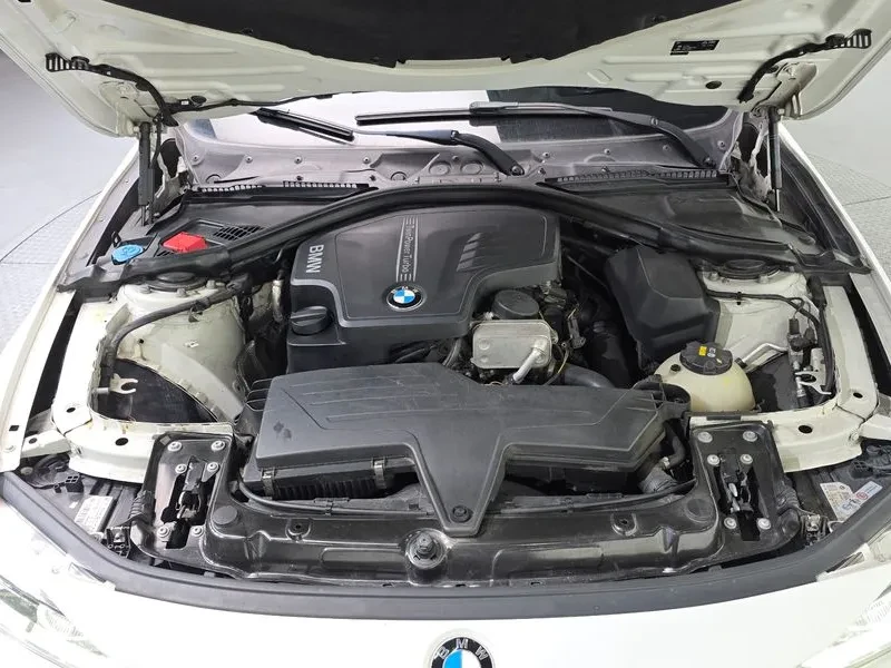 BMW 320 i M Sports - САМО 30% АВАНС, снимка 6 - Автомобили и джипове - 55896888