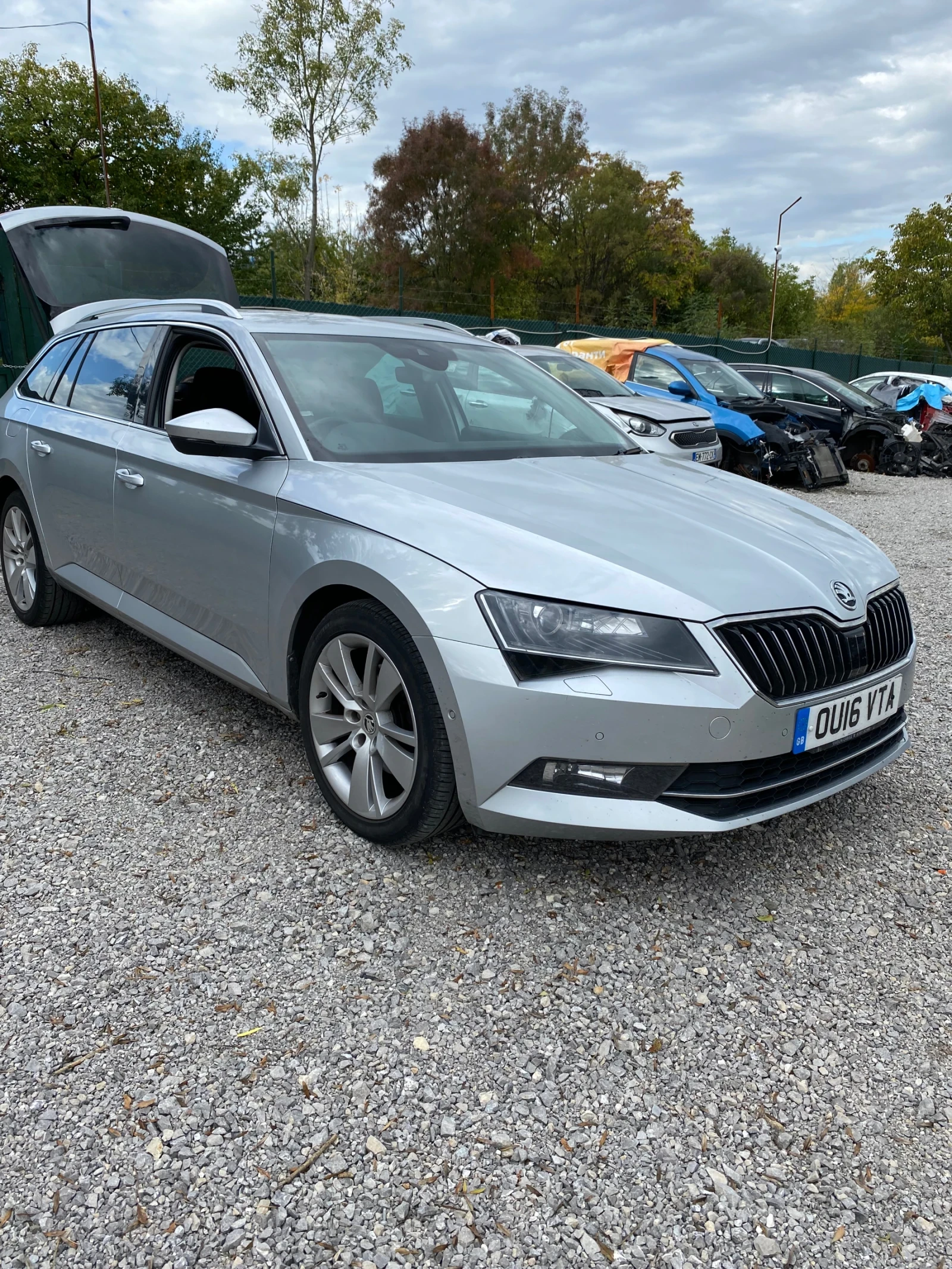 Skoda Superb 2.0 TDI 190 AUTOMAT DSG - изображение 4