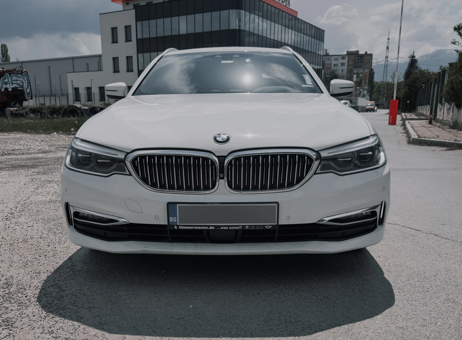 BMW 520 BMW 520 - Гаранция до Август 2025 - изображение 5