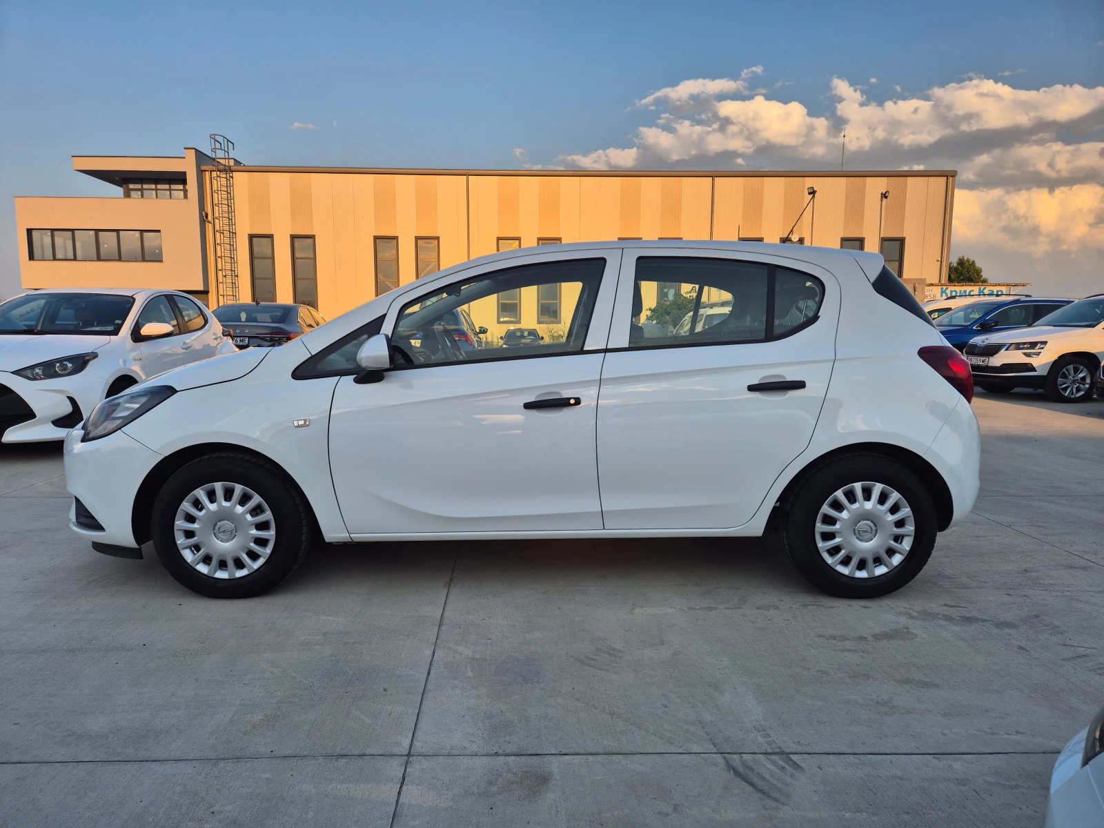 Opel Corsa  SELECTION 1.4 PETROL/LPG M/T 90кс - изображение 2