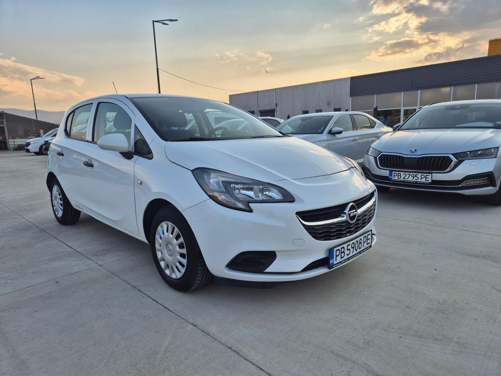 Opel Corsa  SELECTION 1.4 PETROL/LPG M/T 90кс - изображение 7