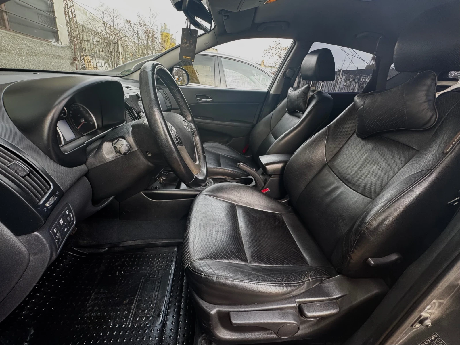 Hyundai I30 2.0 , 141 �.� | Mobile.bg � ����������� 12