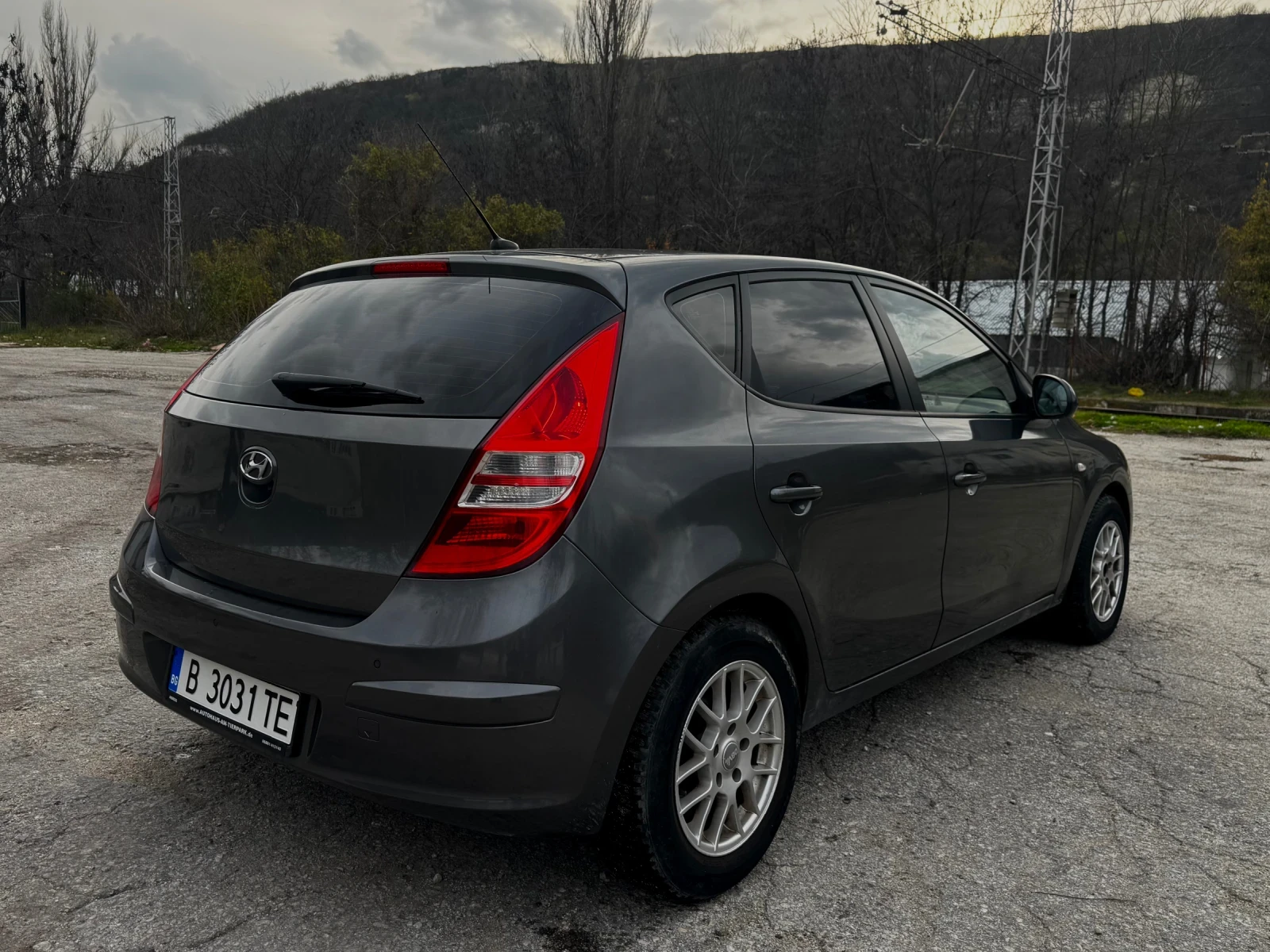 Hyundai I30 2.0 , 141 �.� | Mobile.bg � ����������� 4