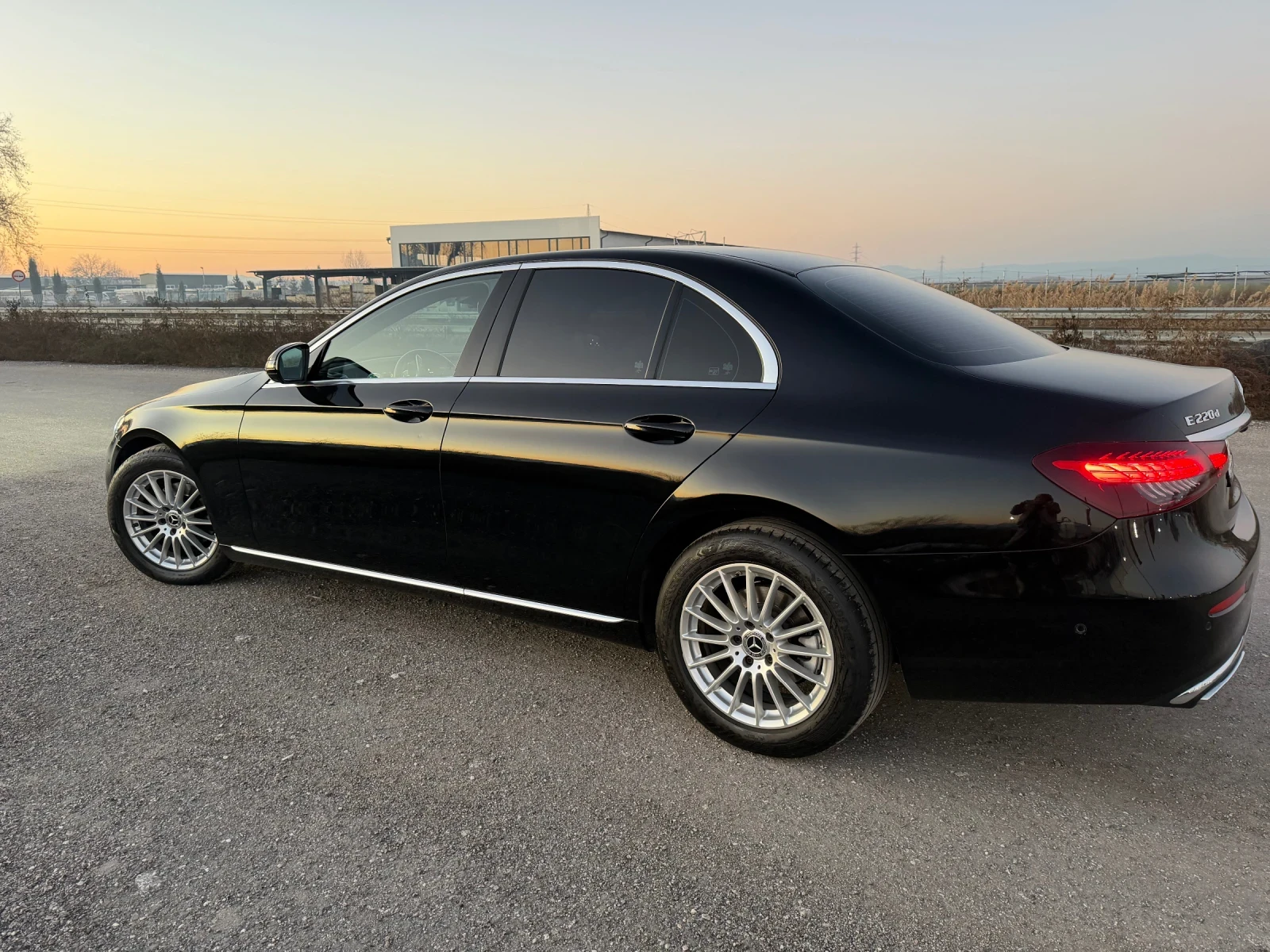 Mercedes-Benz E 220 MATRIX LED/9G TRONIC/LIZING - изображение 4