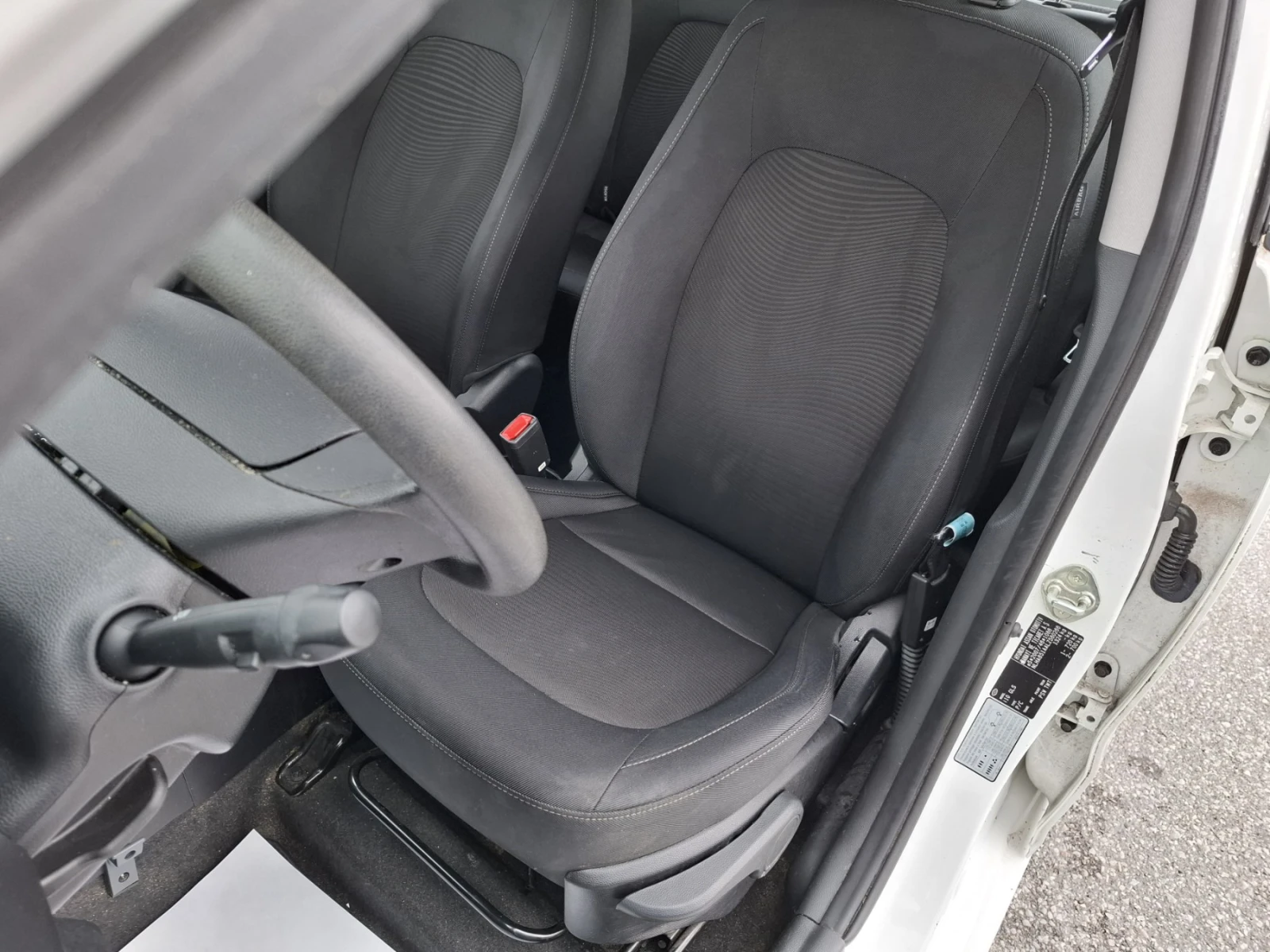 Hyundai I10 1.0 Face * 89160к.м.* NAVI * EURO6 - изображение 7