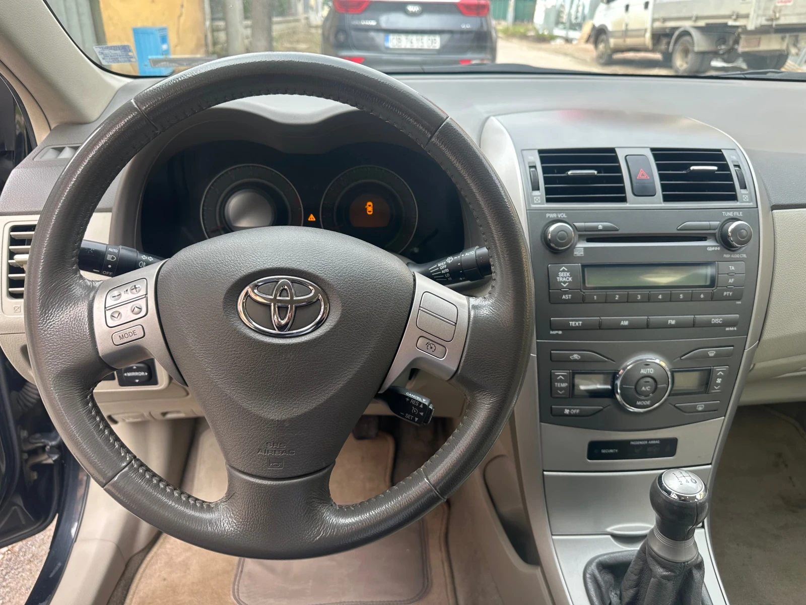 Toyota Corolla Toyota Corolla 1.6 VVT-i - изображение 8