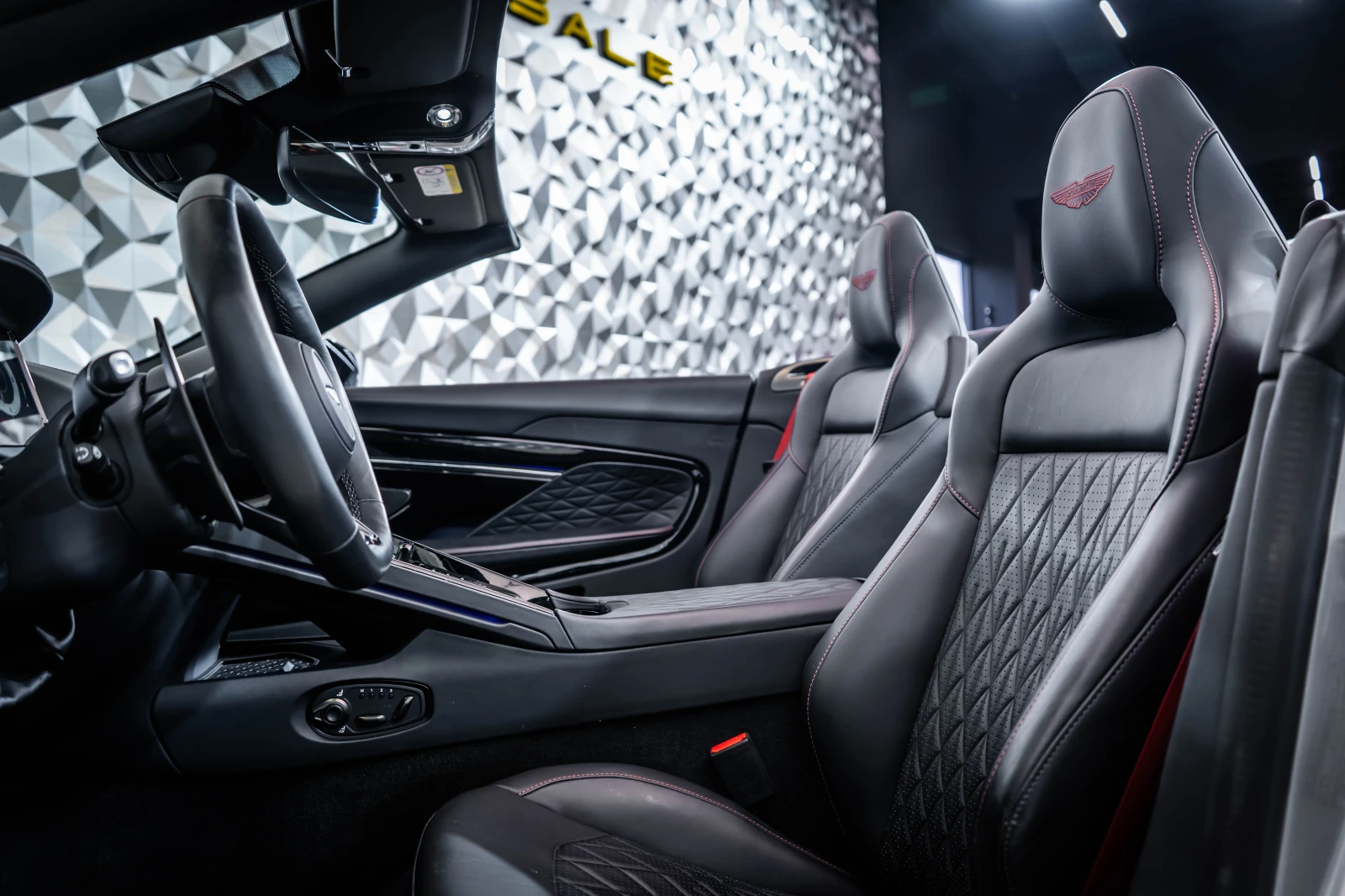 Aston Martin Други DB12 Volante Aluminite Silver, снимка 14 - Автомобили и джипове - 53711222