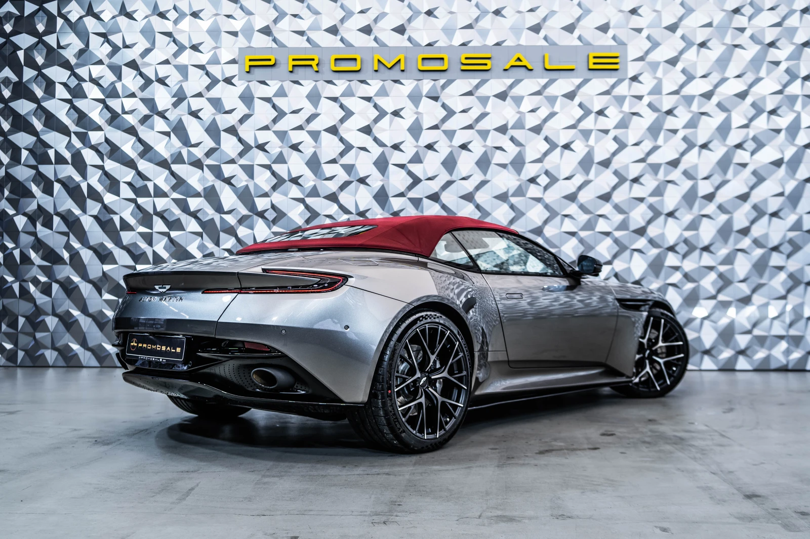 Aston Martin Други DB12 Volante Aluminite Silver, снимка 4 - Автомобили и джипове - 53711222