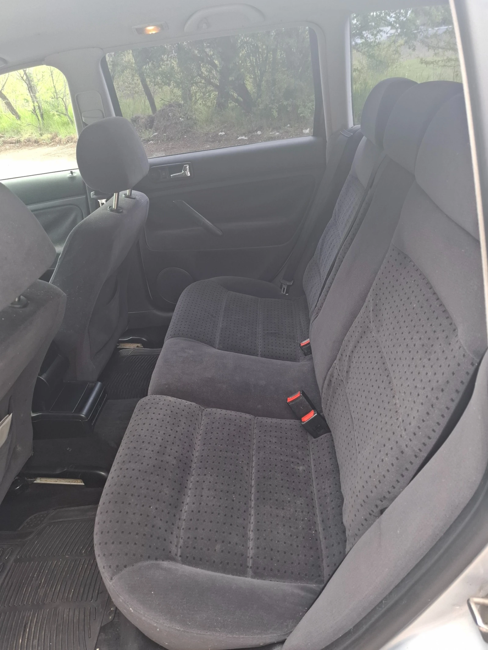 VW Passat, снимка 10 - Автомобили и джипове - 54387372