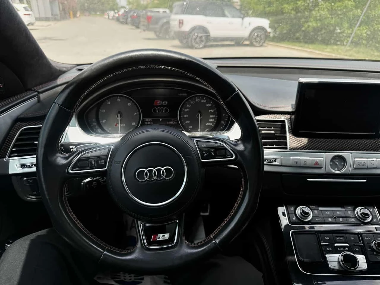 Audi S8 * Plus * CARFAX * ОПЦИЯ ЗА ФИНАНСИРАНЕ, снимка 16 - Автомобили и джипове - 54987202