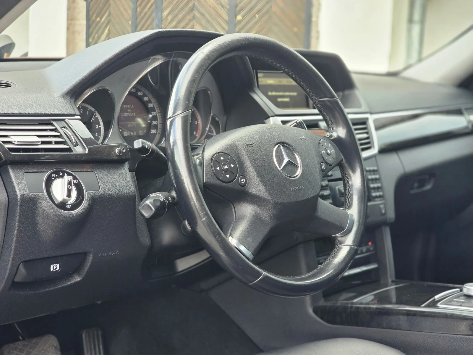 Mercedes-Benz E 350, снимка 7 - Автомобили и джипове - 55214495