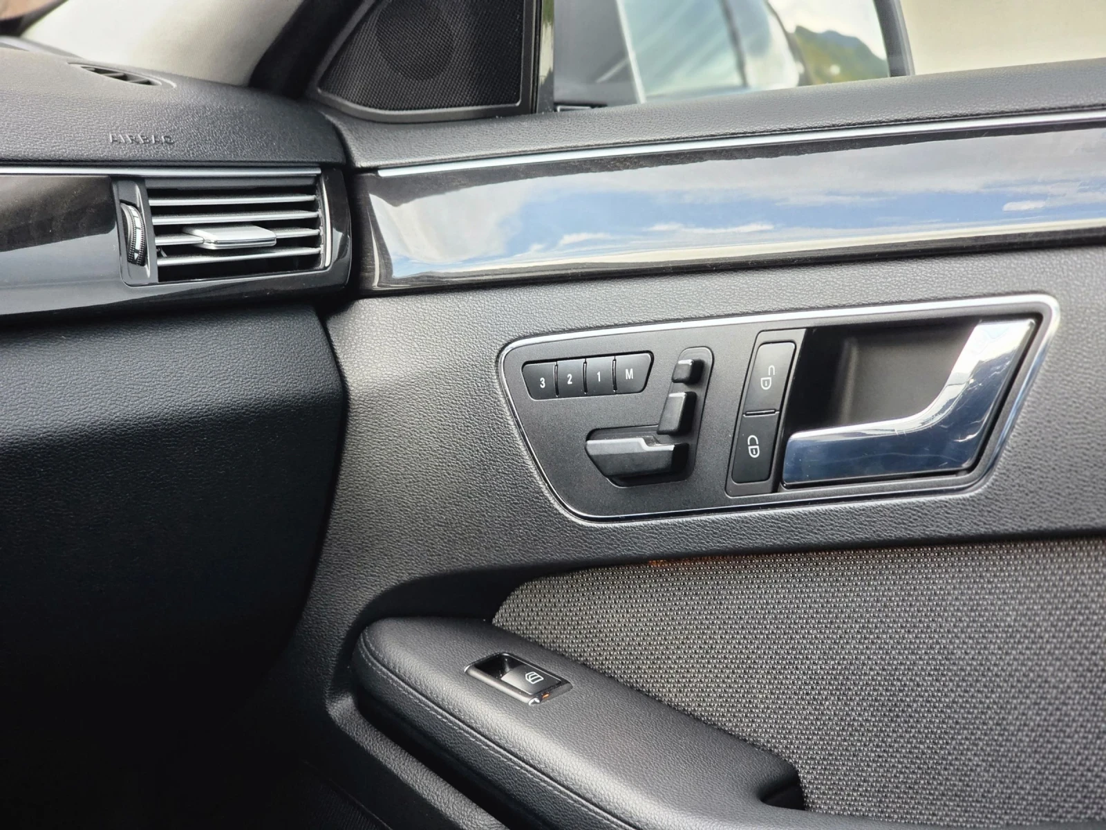 Mercedes-Benz E 350, снимка 9 - Автомобили и джипове - 55214495