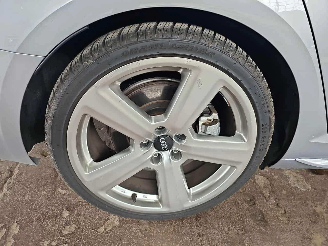 Audi A4 Technik  CARFAX, снимка 12 - Автомобили и джипове - 55381146
