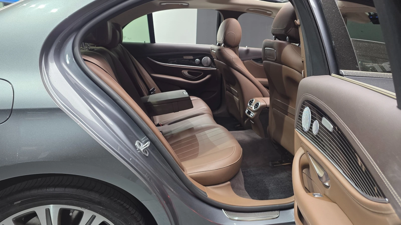 Mercedes-Benz E 450 3.0 V6 Biturbo 4MATIC, FULL, снимка 10 - Автомобили и джипове - 55430111